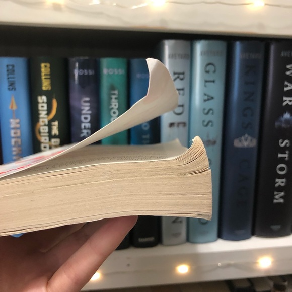 The Hunting Party by Lucy Foley Mystery Book - Picture 5 of 5